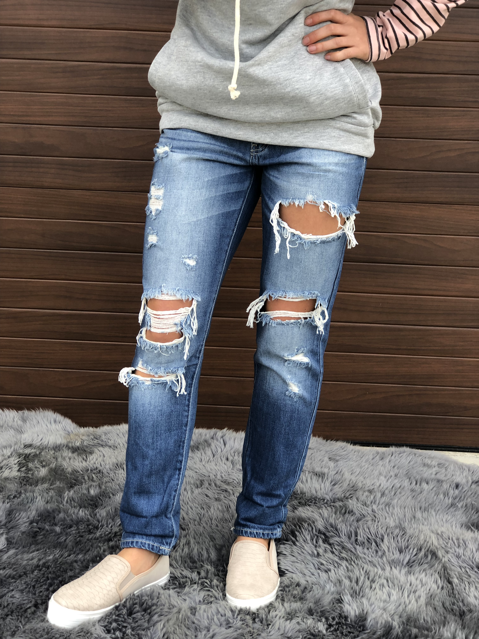 Boyfriend Fit Distressed Kan Can Jean Medium Wash