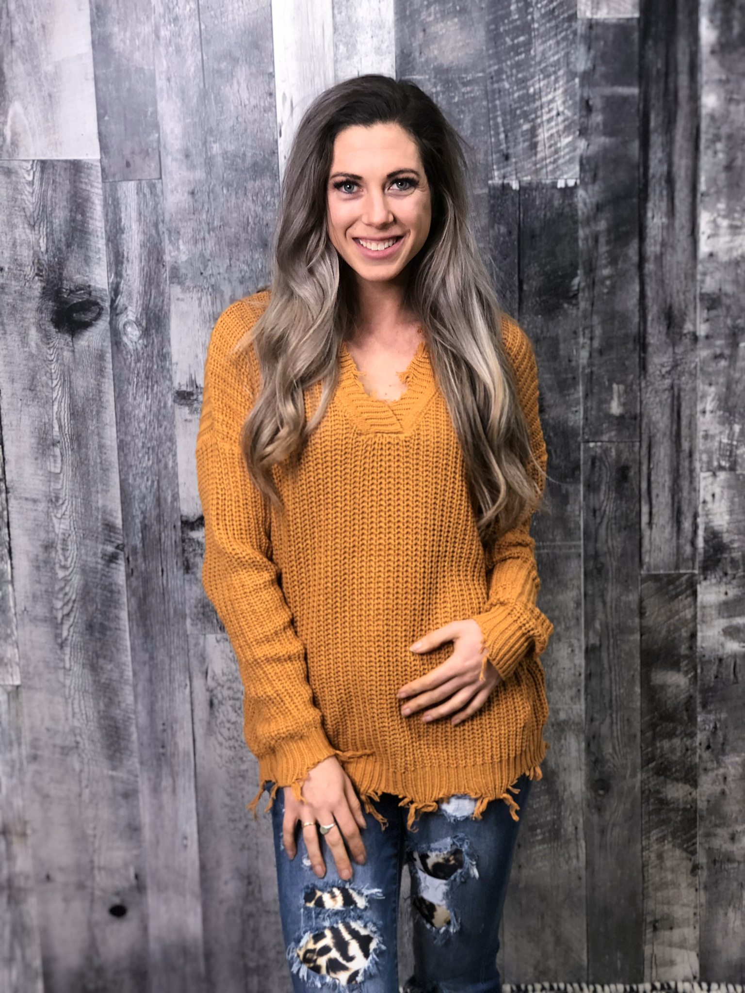 Mustard V-neck Knit Sweater with Frey Detail 84411