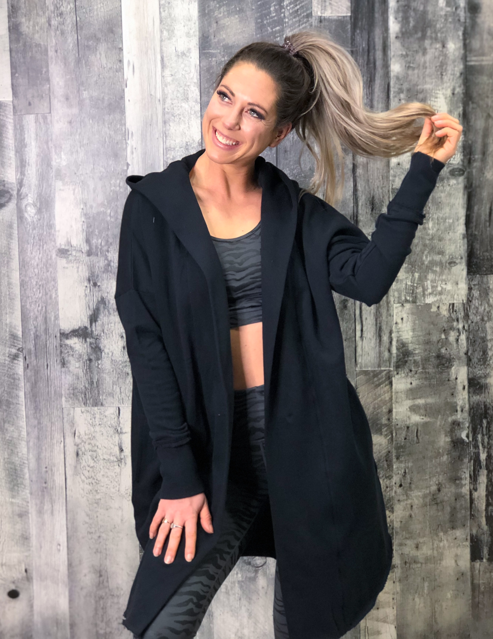 Long Athletic Shrug - Black 84685