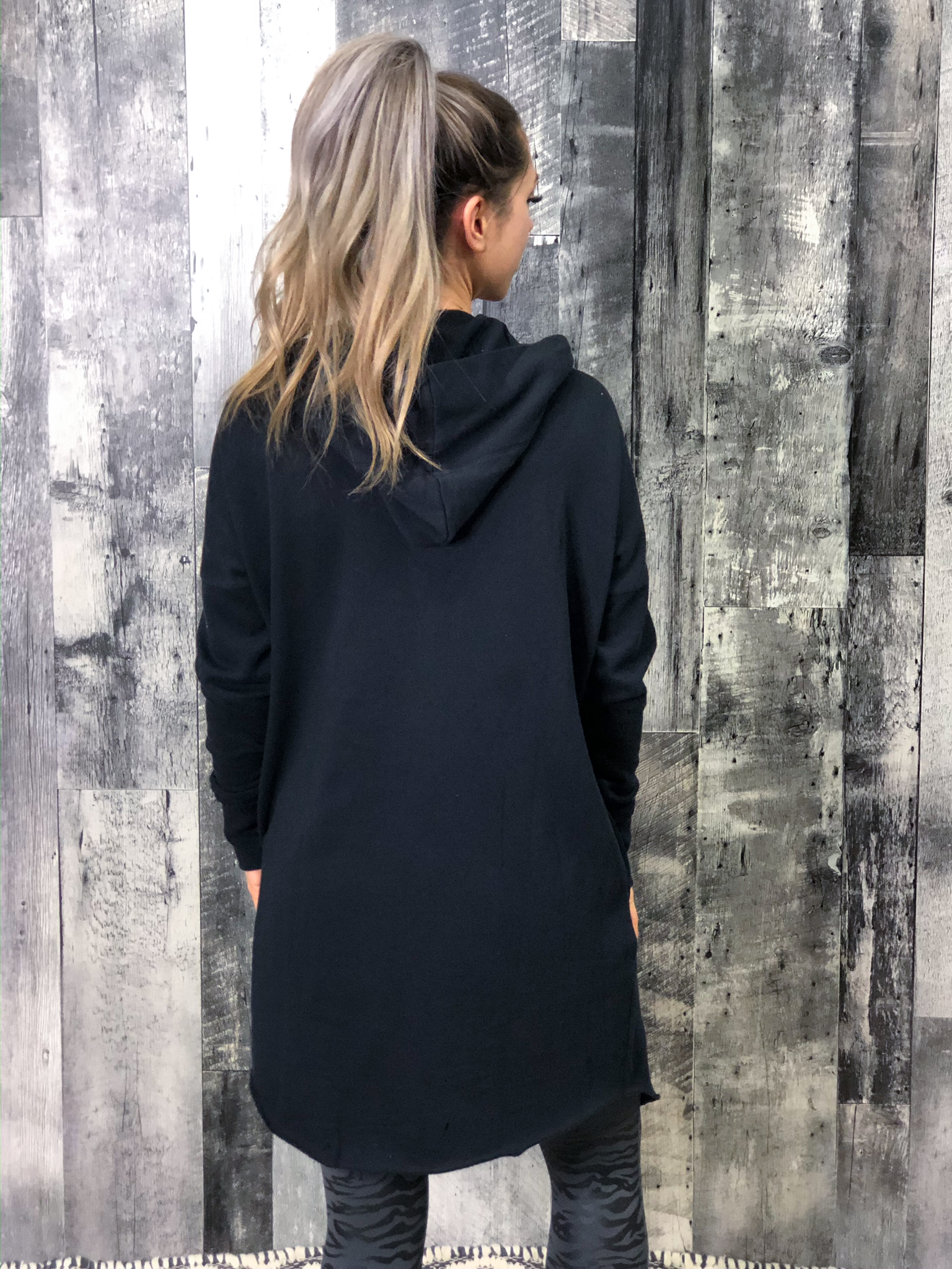 Long Athletic Shrug - Black