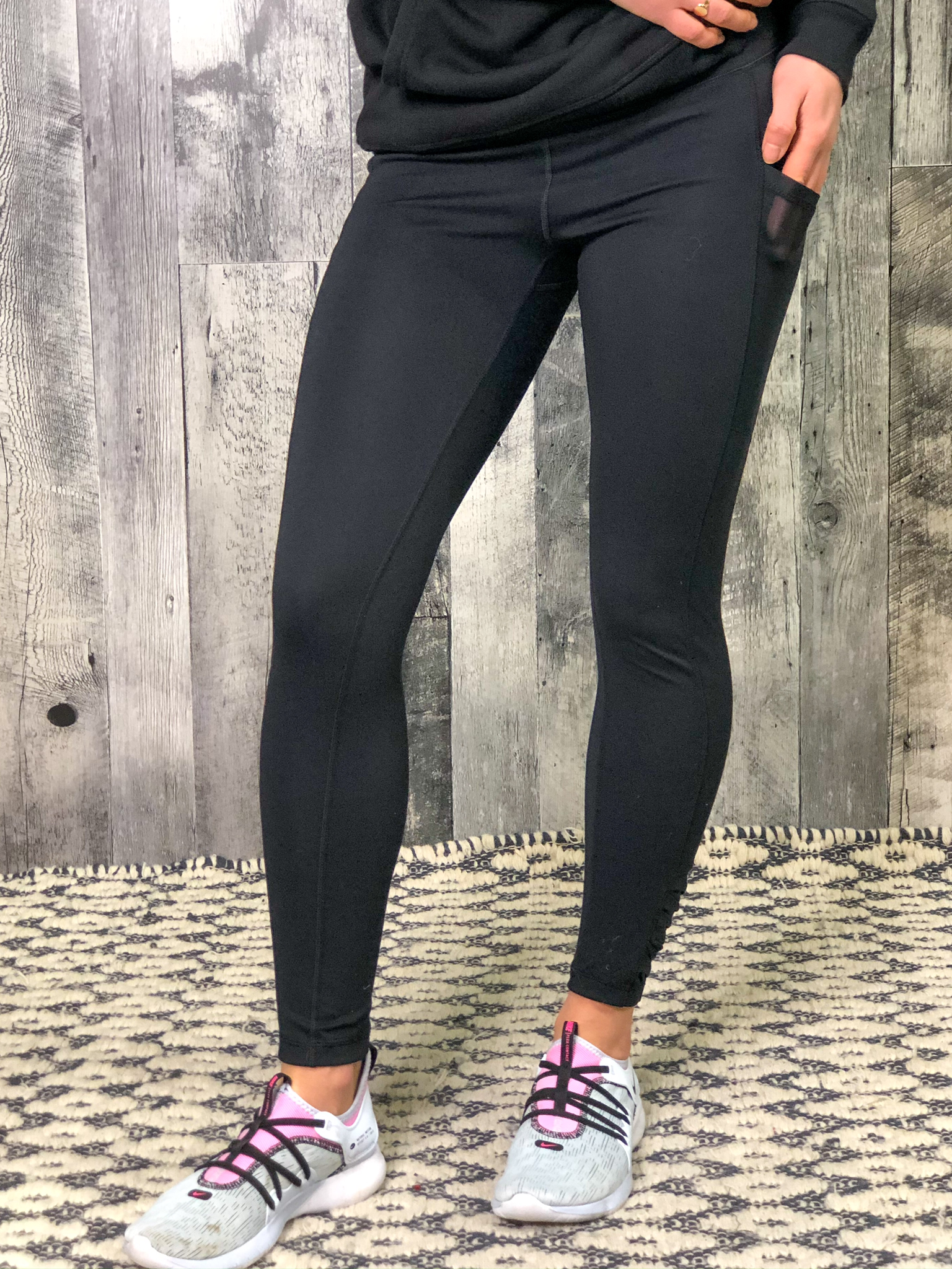 Athletic Legging With Mesh Pocket And Ruffle Ankle Detail 84721