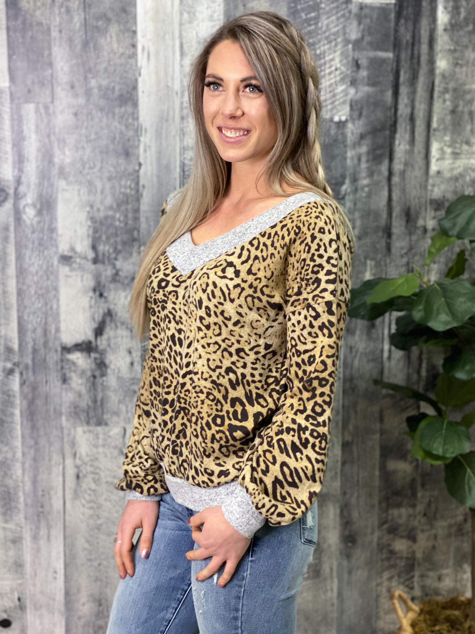 Lightweight Sweater Cheetah/Grey Top