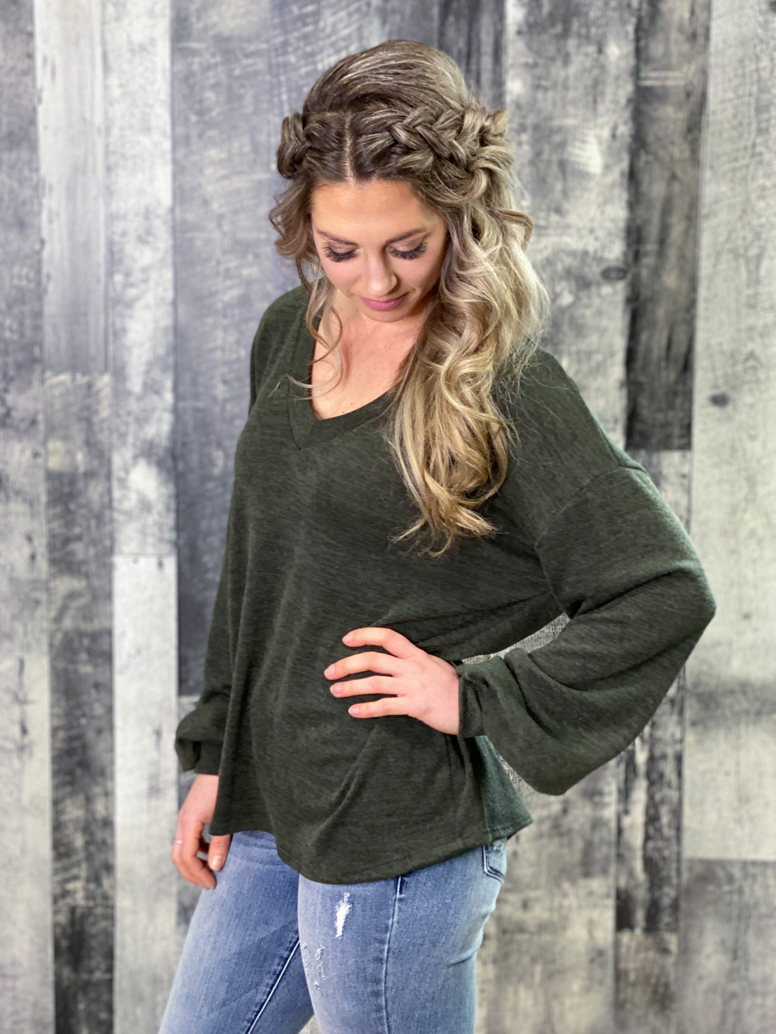 Green Vneck Bubble Sleeve Sweater
