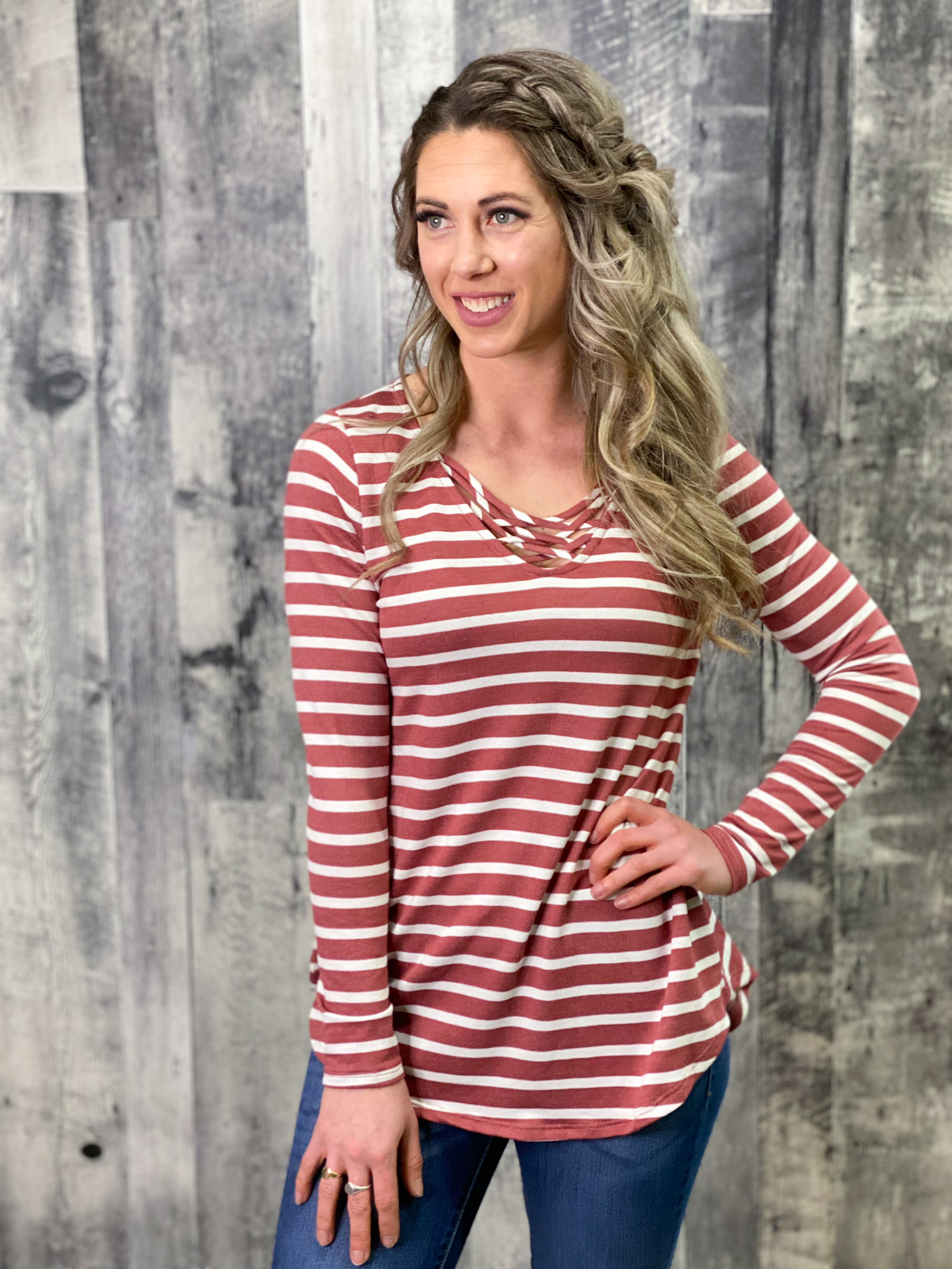 Red White Striped Criss Cross Sweatshirt MRFD5