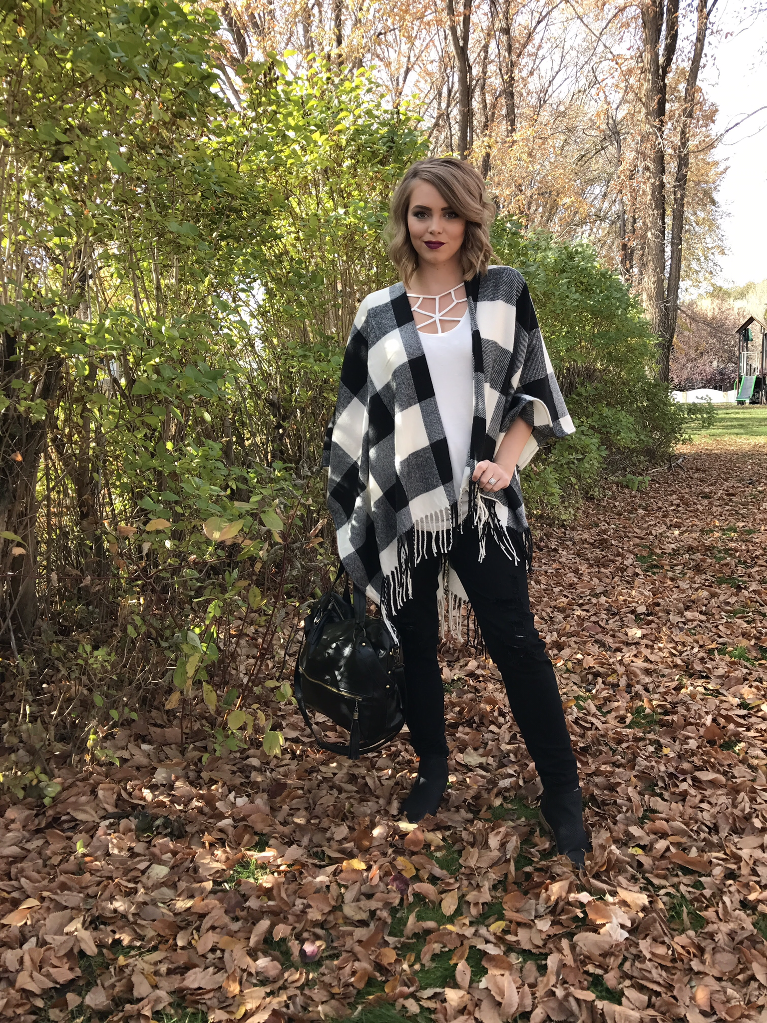 The Banff Buffalo Plaid Cape (white) 99139