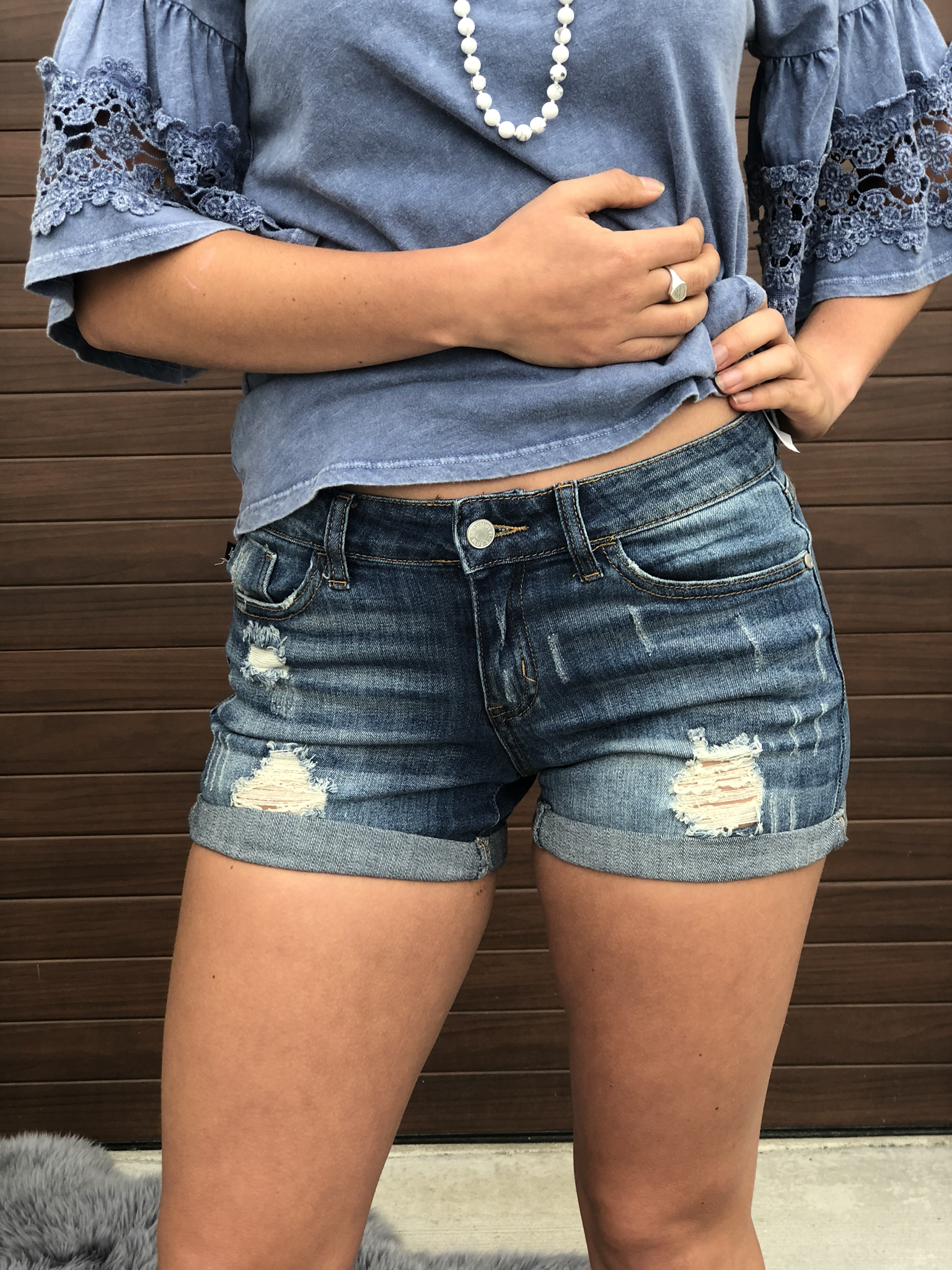 Distressed Denim Shorts - light wash 9999080