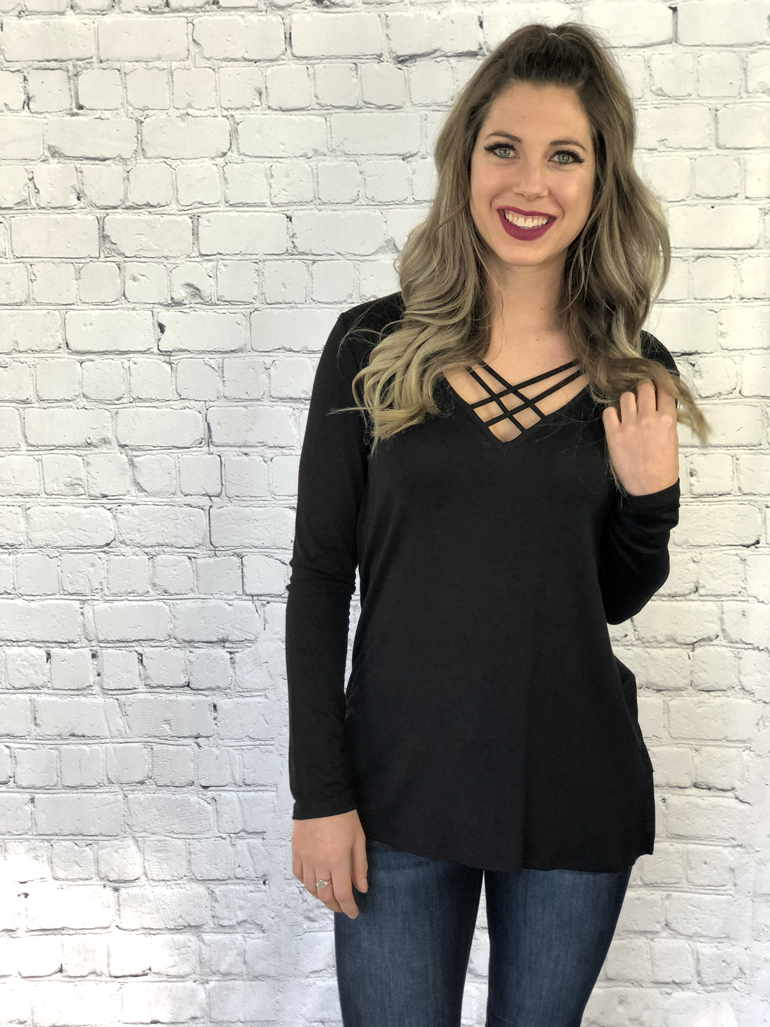 Tied Up In Love Top - Black 9998518