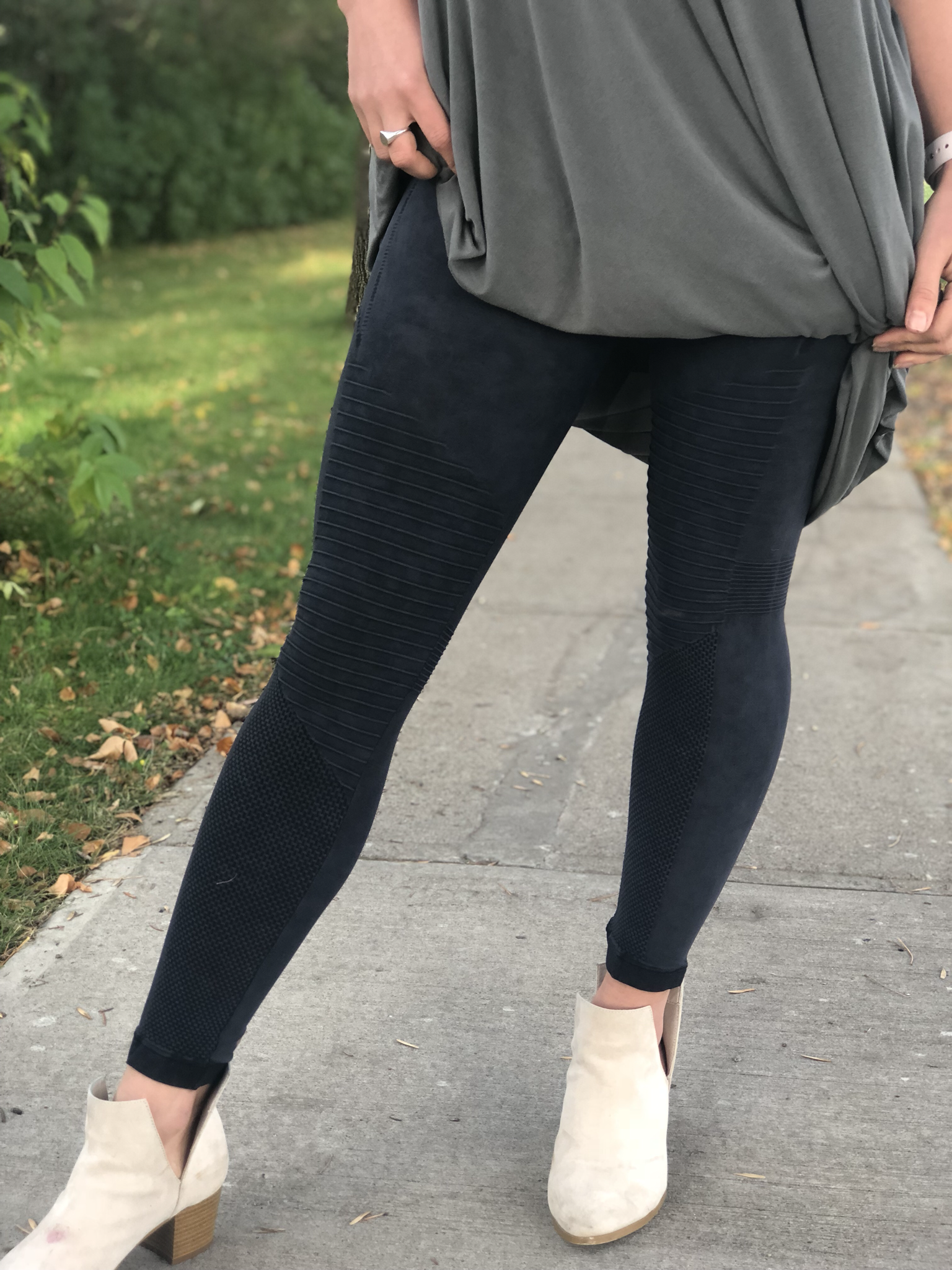 Textured Leggings 9999842