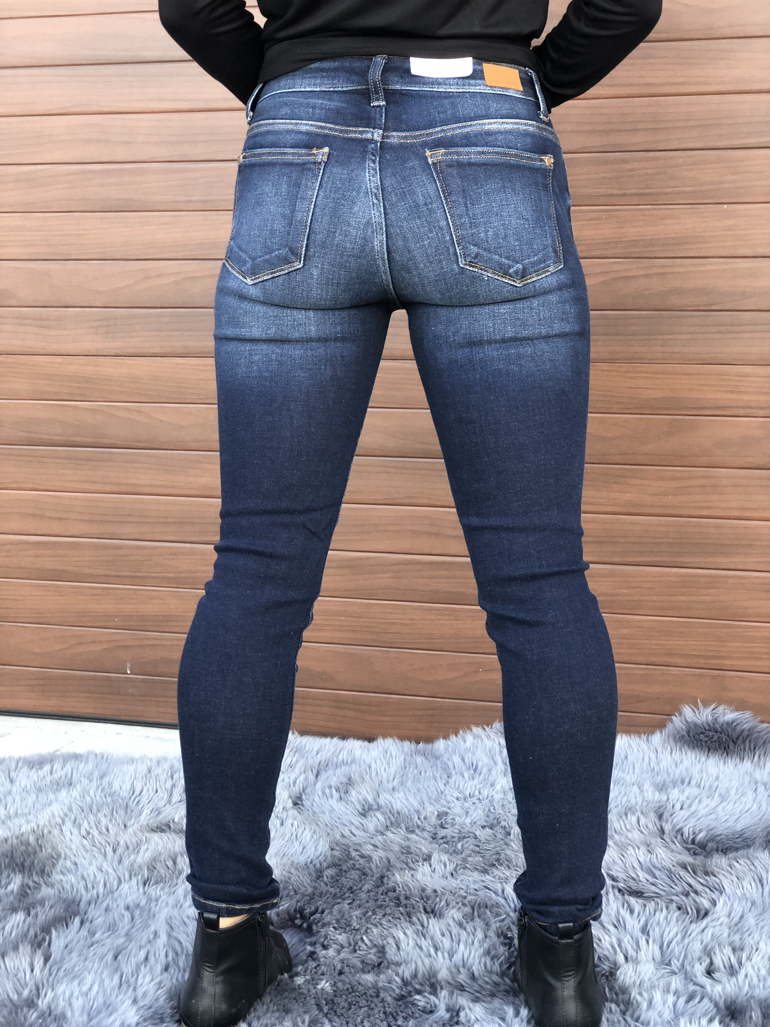 Judy Blue Dark Wash Distressed Jean Size 31 Only