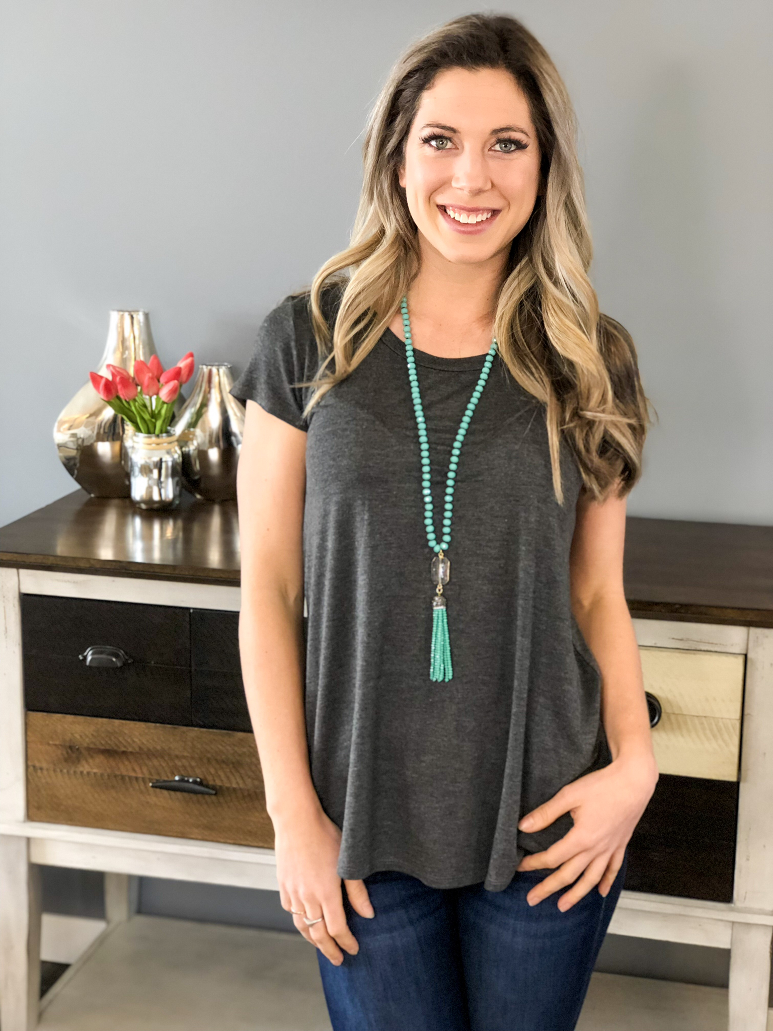 Basic round neck tee charcoal 81723
