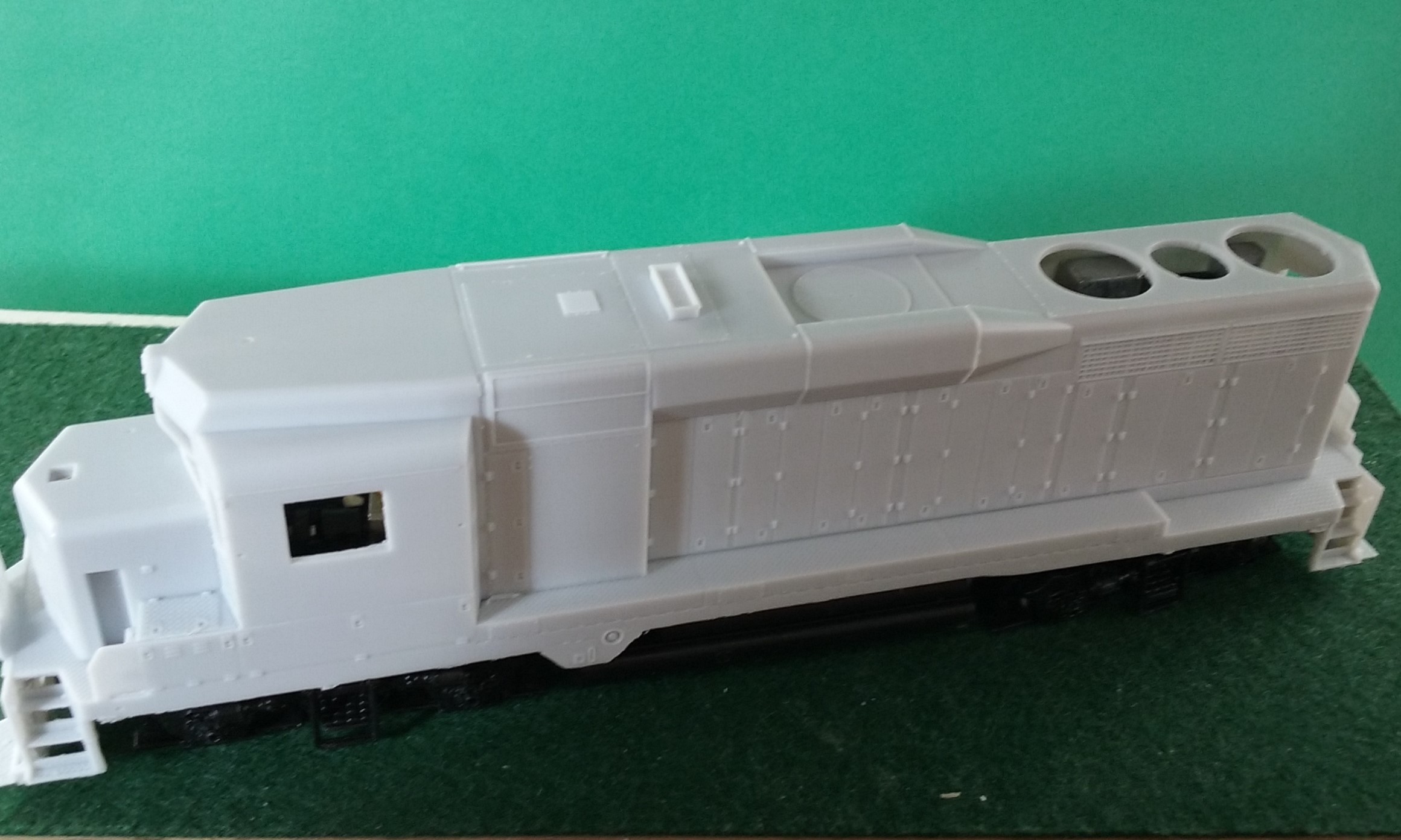 HO Scale CNW EMD GP30 Non Dynamic Locomotive Shell, by Pacific Northwest Resin