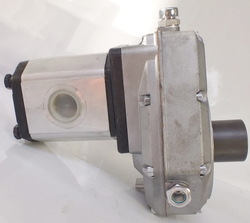 PTO SPEED INCREASE GEARBOX WITH HYDRAULIC PUMP ITALIAN MADE QUALITY UP
