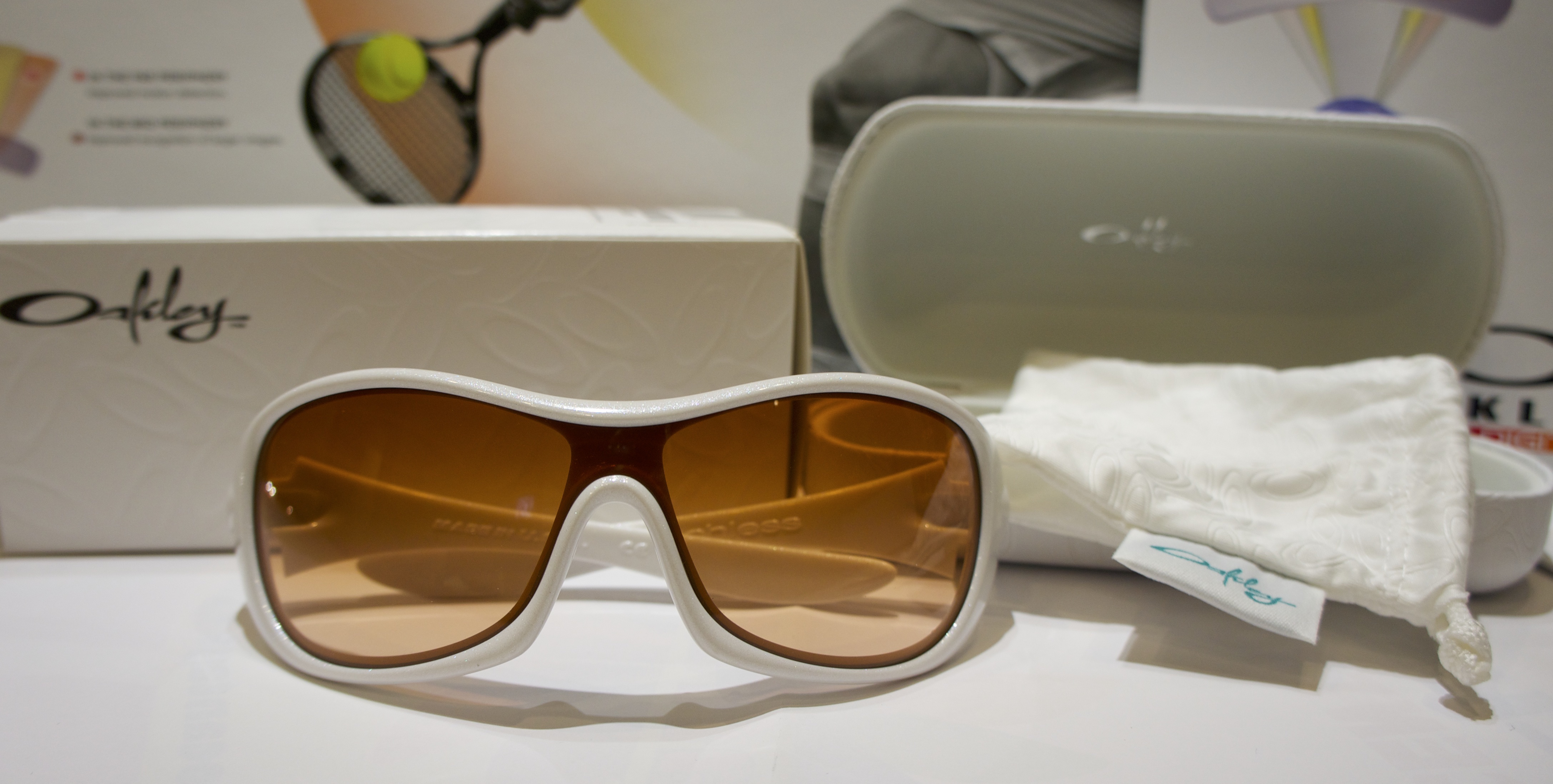 Oakley Speechless - Pearl - VR50 Brown Iridium (difettato) 9037 03-580
