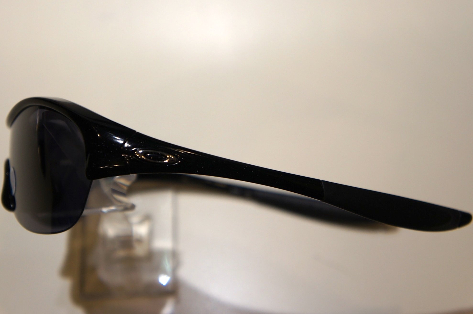 Oakley Endure PACE - Metallic Black - Black Iridium
