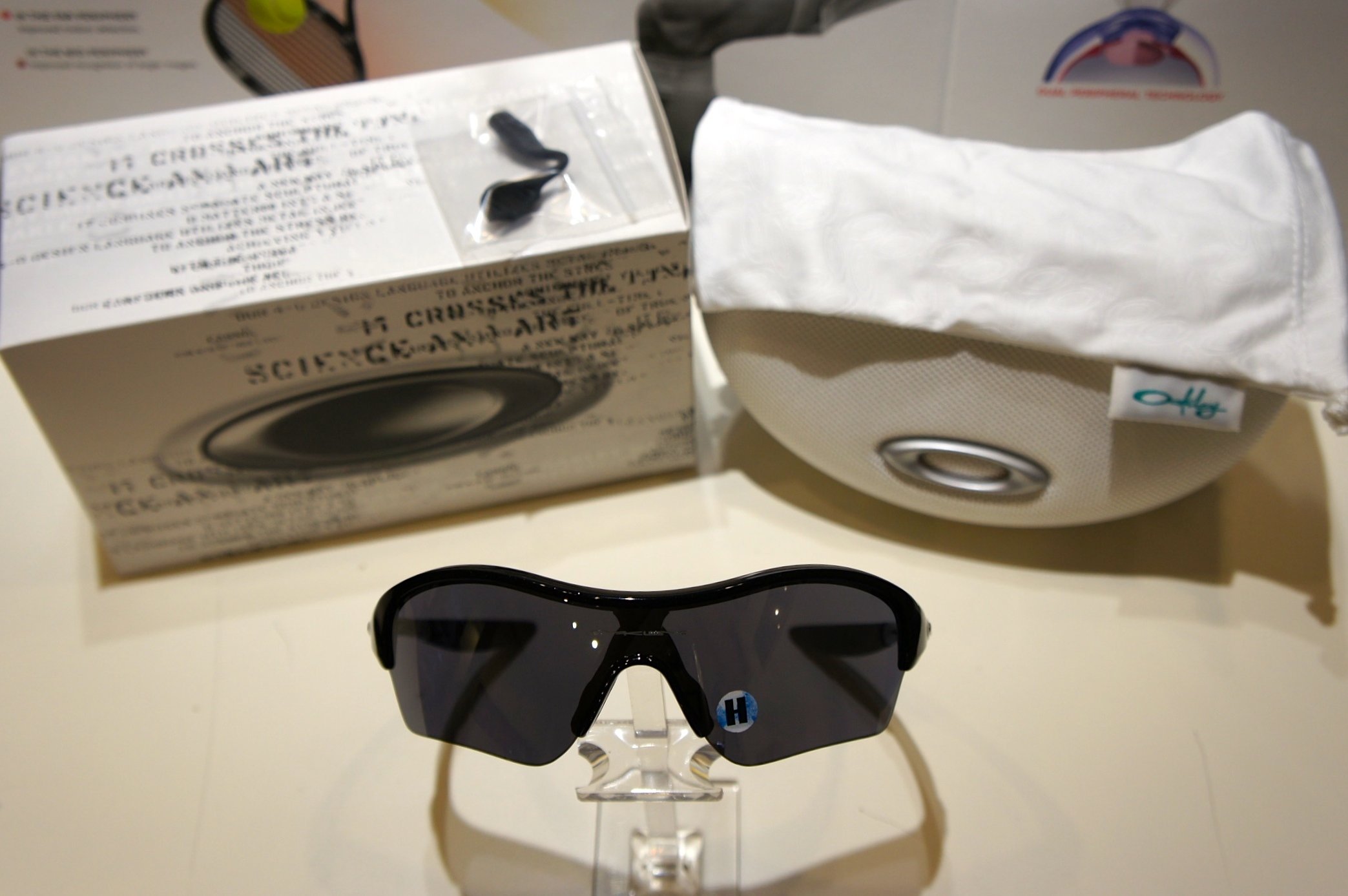 Oakley Endure EDGE - Metallic Black - Black Iridium 9073 09-808