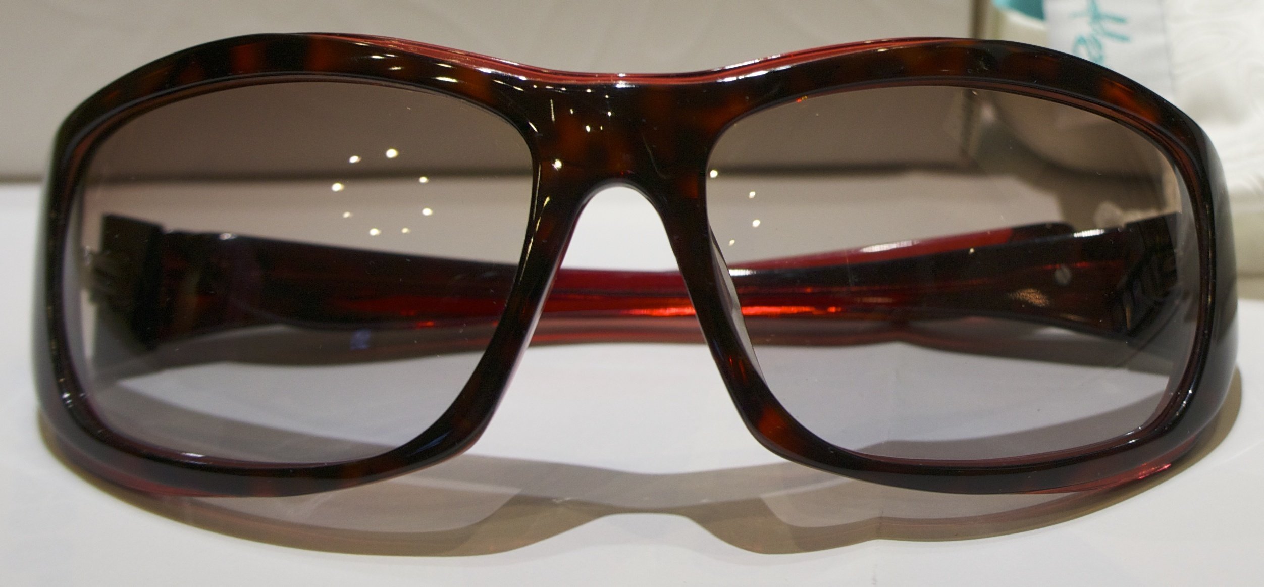 Oakley Disobey - Red Tortoise - Black Gradient