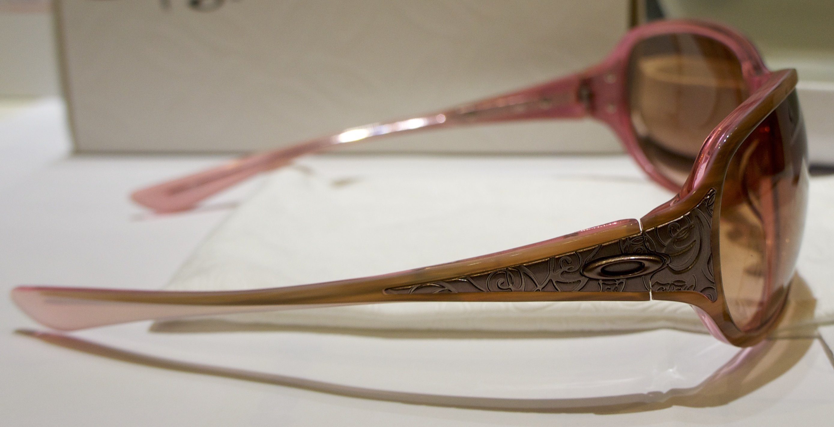 Oakley Belong - Pink Latte - G40 Black Gradient