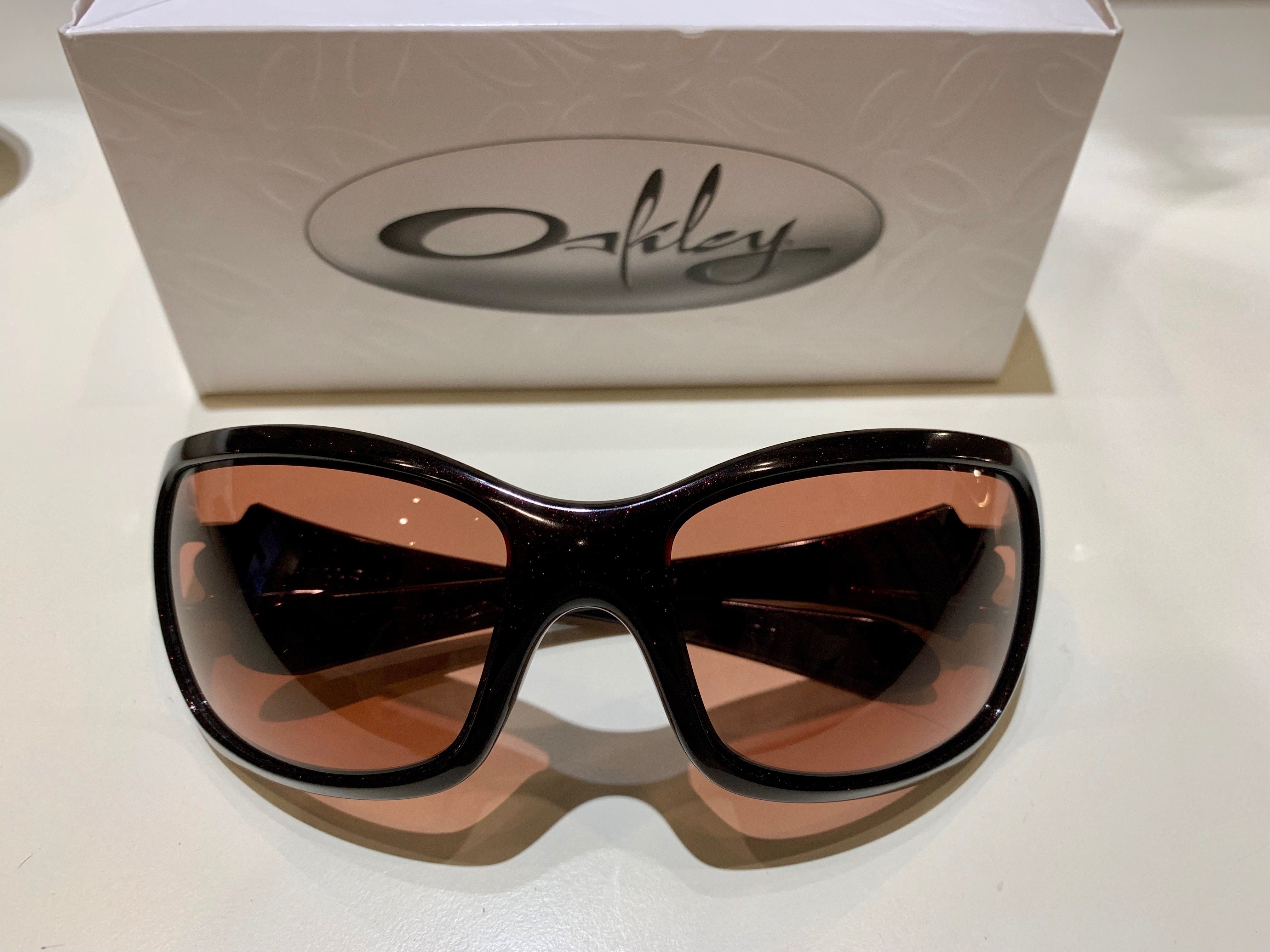 Oakley Ravishing - Cinder Red - G40 Black Gradient