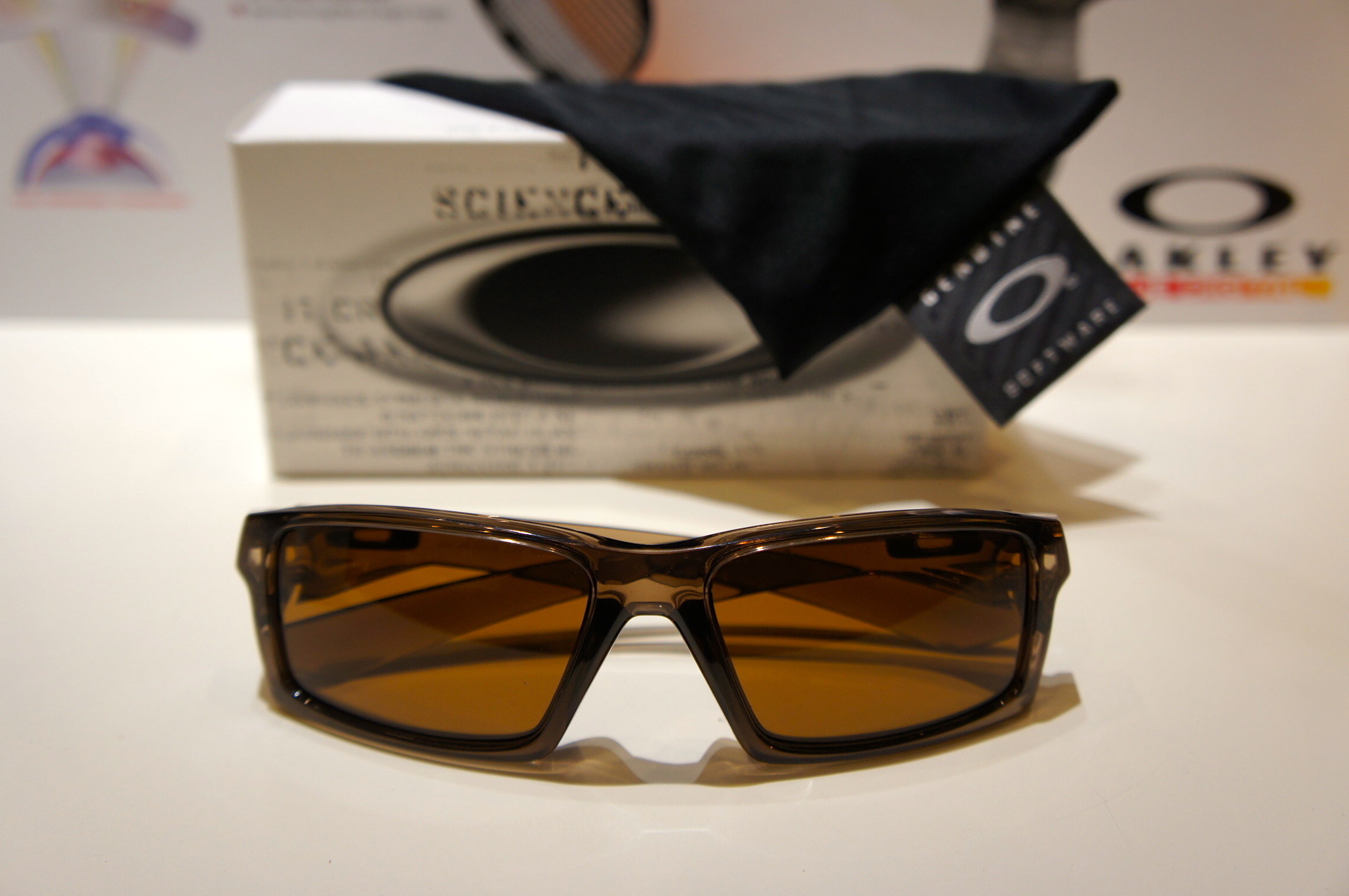 Oakley Twitch - Brown Smoke w - Dark Bronze 9040 03-566