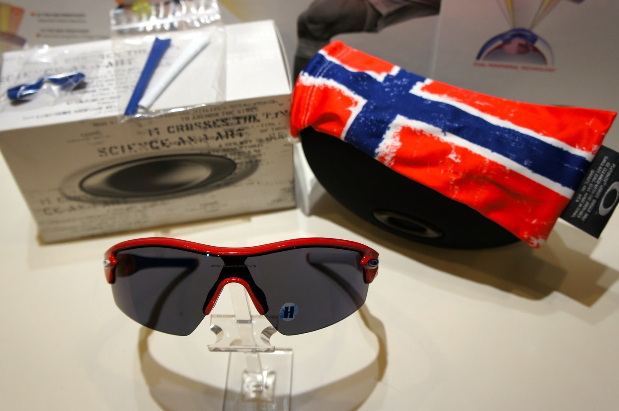 Oakley Radar Pitch Limited Edition Norway - Red w - Ice Iridium 9052 24-136