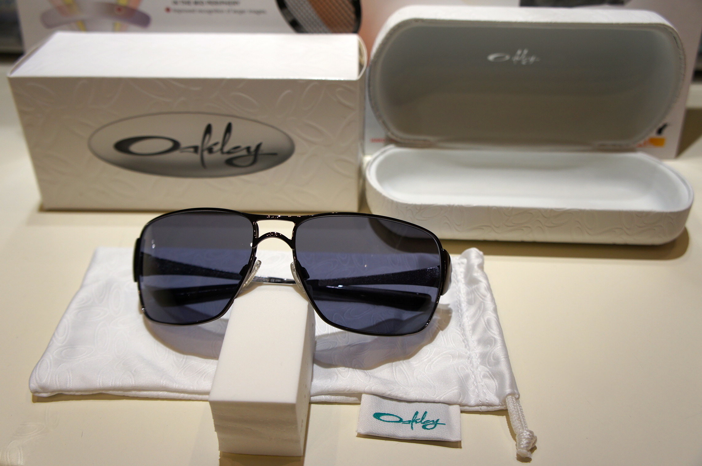 Oakley Impatient - Black Chrome - Grey 4049 05-786