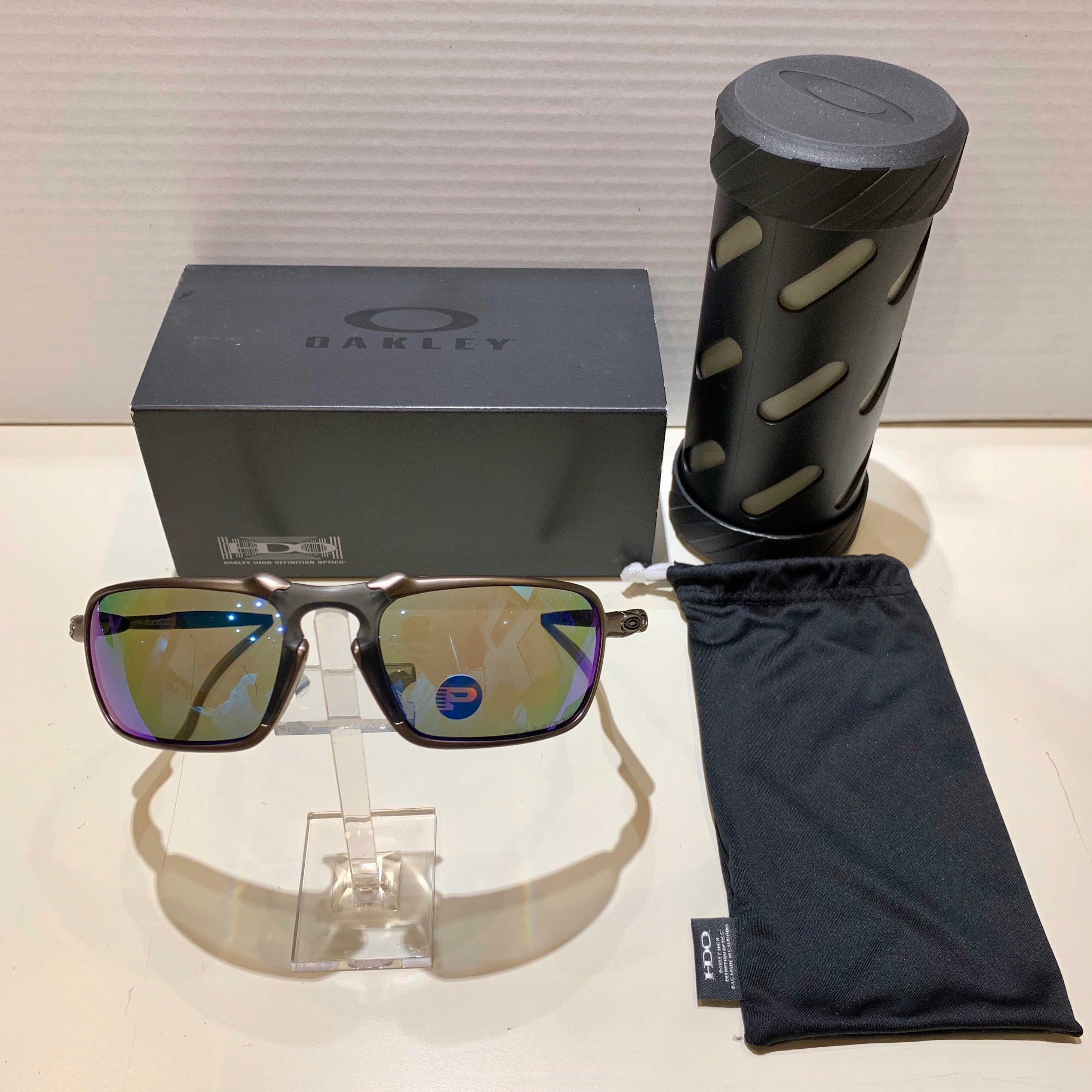 Oakley Badman - Plasma - Sapphire Iridium Polarized 6020-04