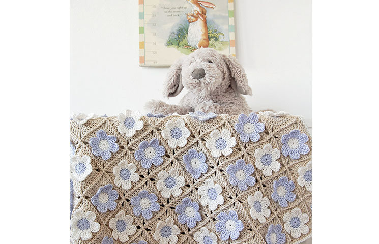 CROCHET PATTERN: Guess How Much I Love You Baby Blanket