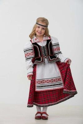 Национальный костюм (девочка) Национальный костюм (девочка)