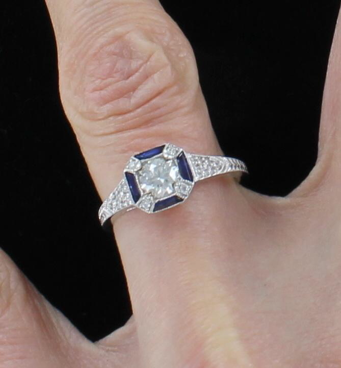 18KTW DIAMOND AND SAPPHIRE ENGAGEMENT RING
