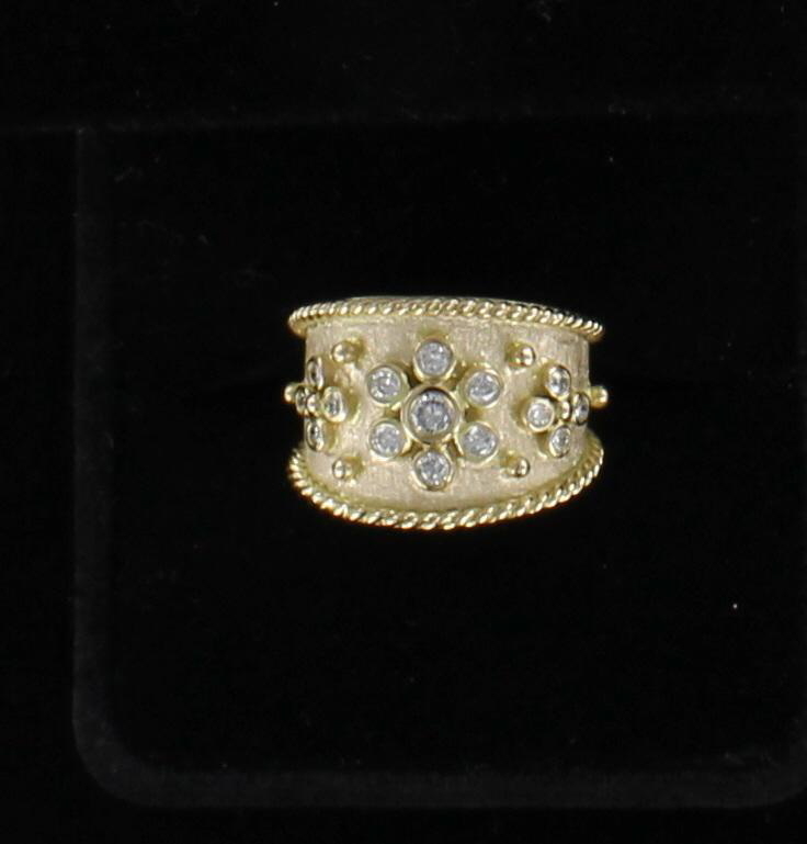 14KT DIAMOND BAND 262-4