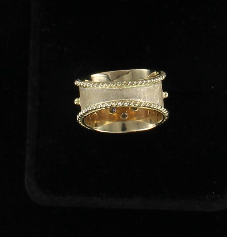 14KT DIAMOND BAND