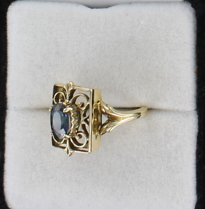 14KT SAPPHIRE RING