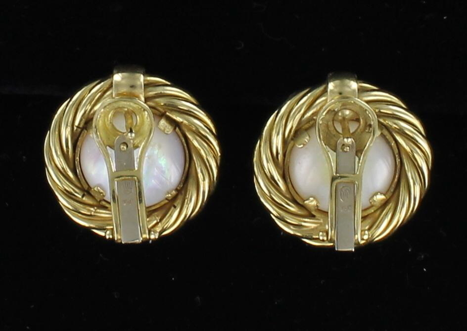 18KT MOBE PEARL EARRINGS