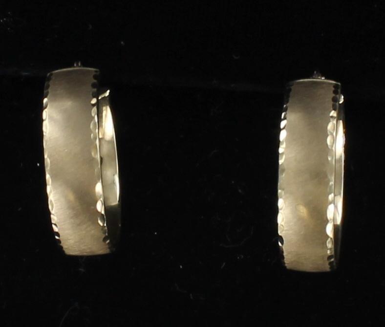 10KT HOOP EARRINGS