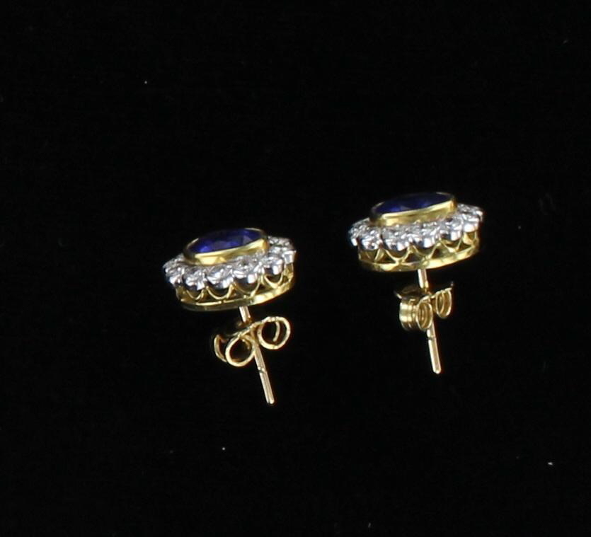 18KT SAPPHIRE AND DIAMOND EARRINGS