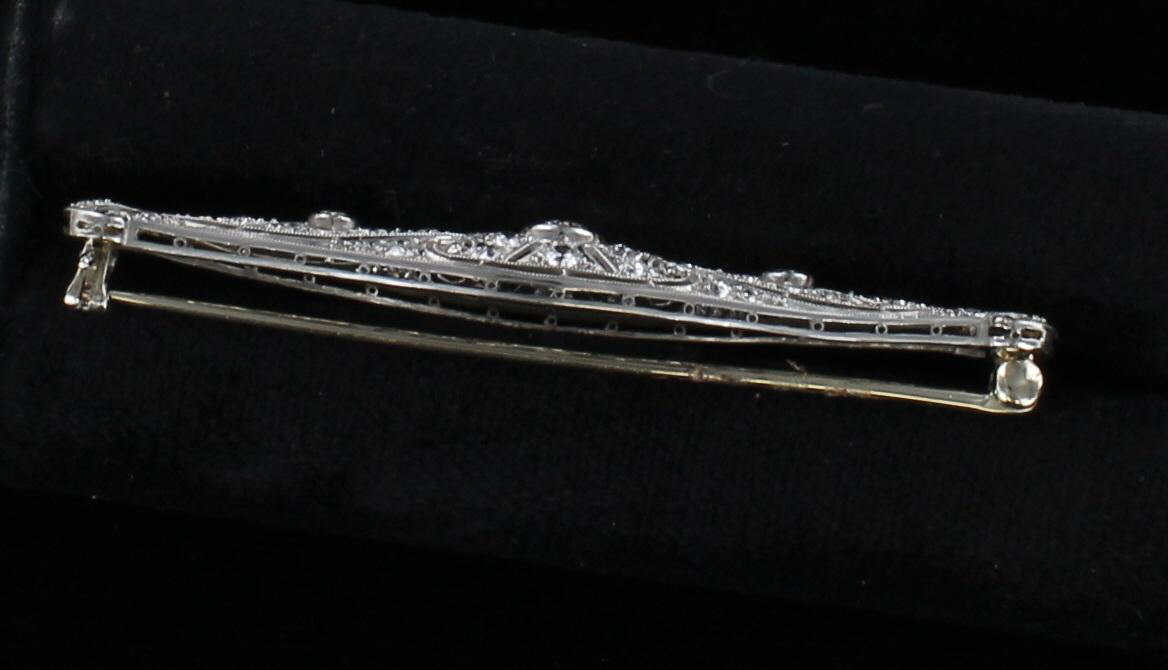 PLATINUM DIAMOND FILAGREE PIN CIRCA 1920
