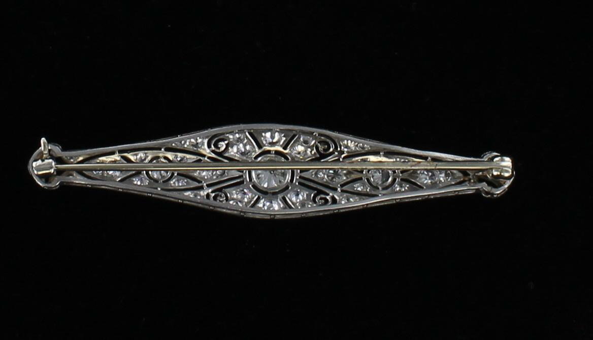 PLATINUM DIAMOND FILAGREE PIN CIRCA 1920
