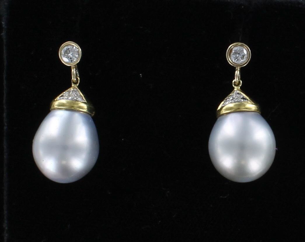 18KT SOUTH SEA PEARL EARRINGS WITH .40 CT TW DIAMONDS 195-4017