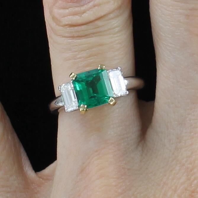 18KT/PLATINUM EMERALD AND DIAMOND RING