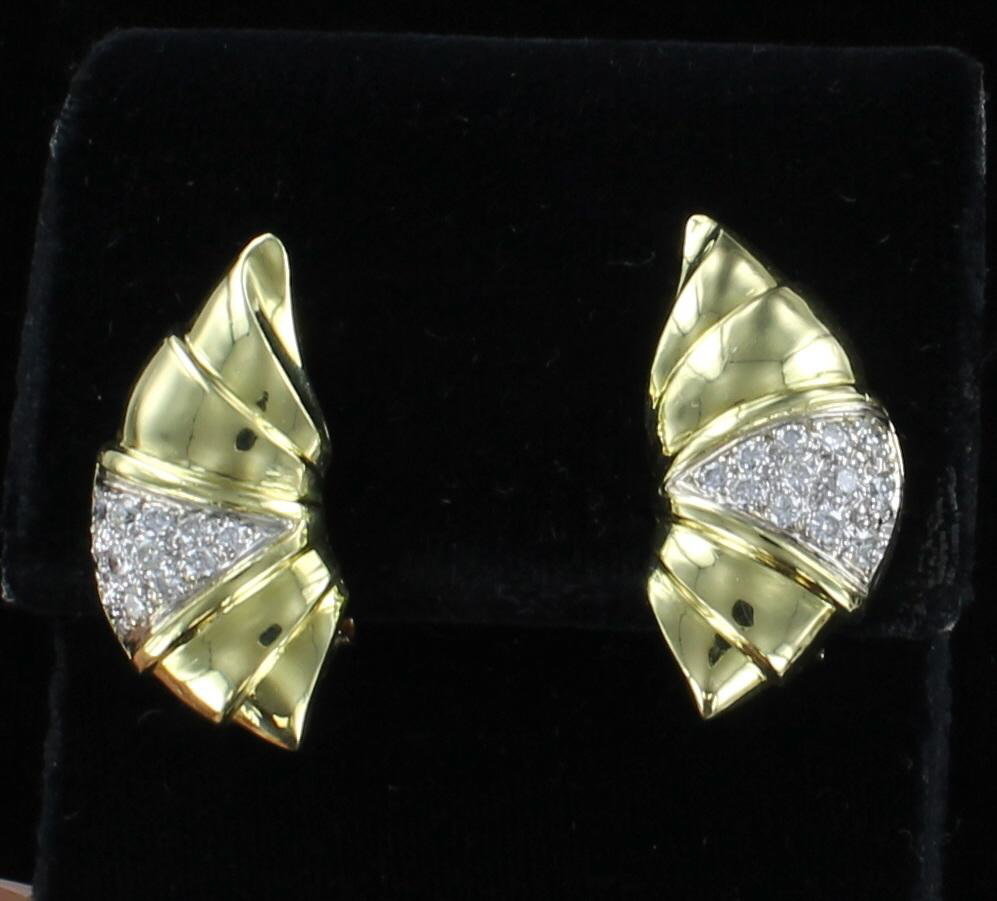 18KT 1.0 CT TW DIAMOND EARRINGS
