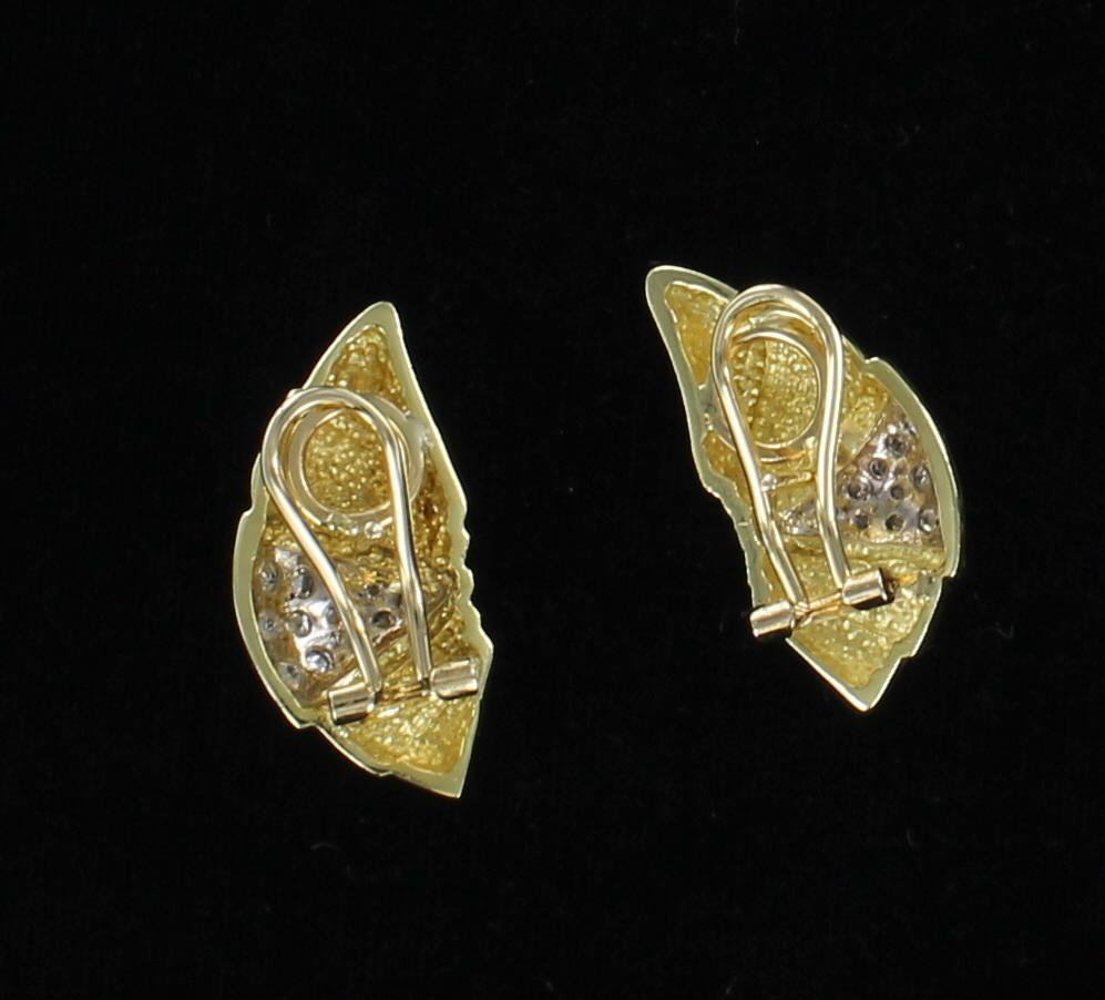 18KT 1.0 CT TW DIAMOND EARRINGS