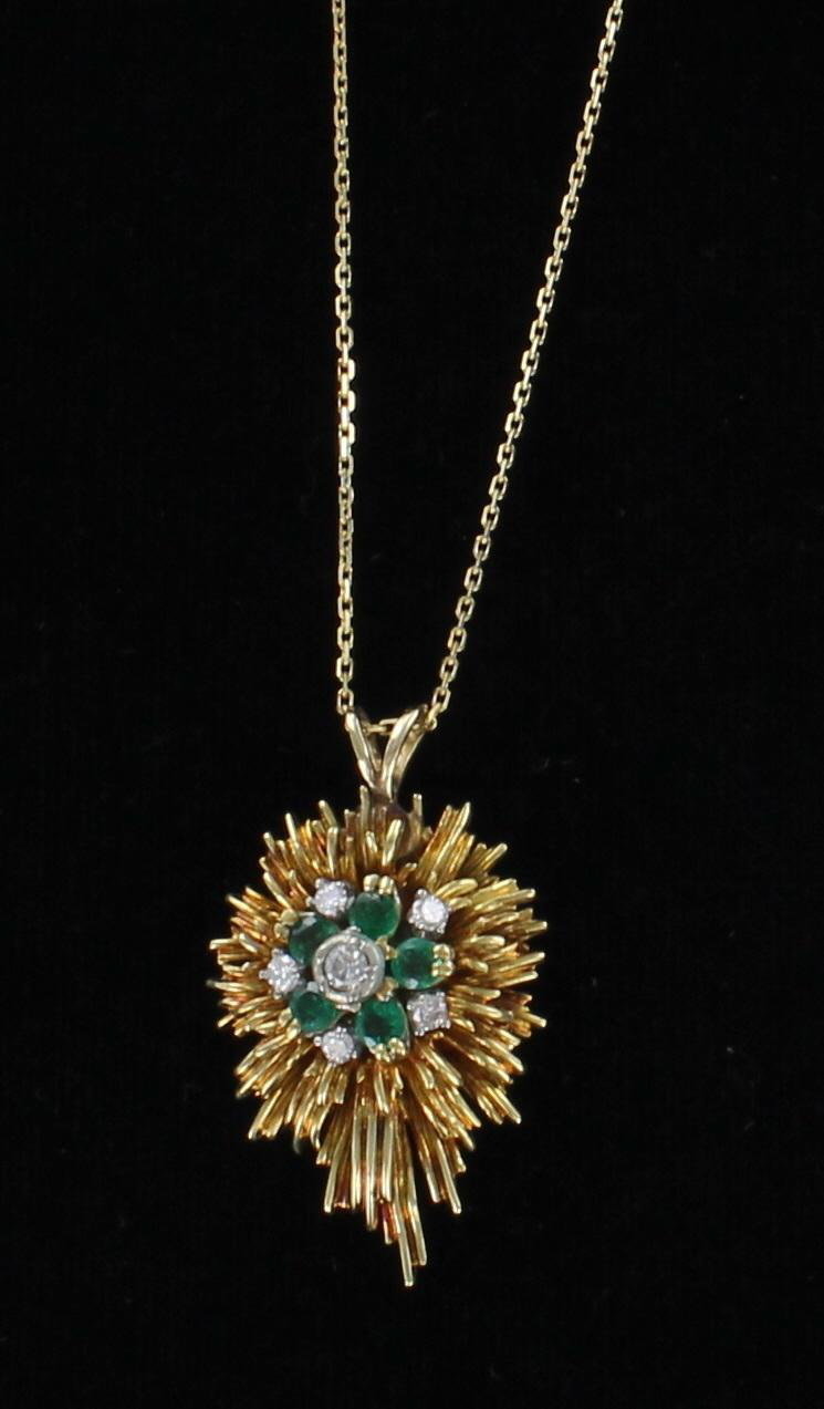 18KT EMERALD AND DIAMOND PENDANT 205-2398