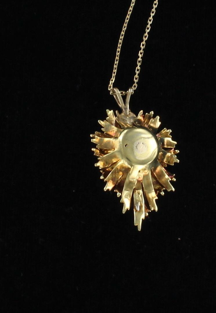 18KT EMERALD AND DIAMOND PENDANT