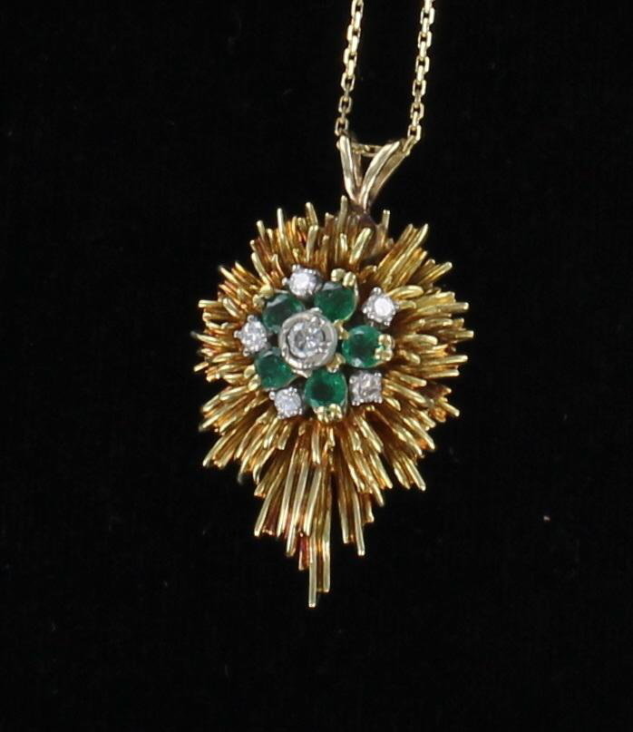 18KT EMERALD AND DIAMOND PENDANT