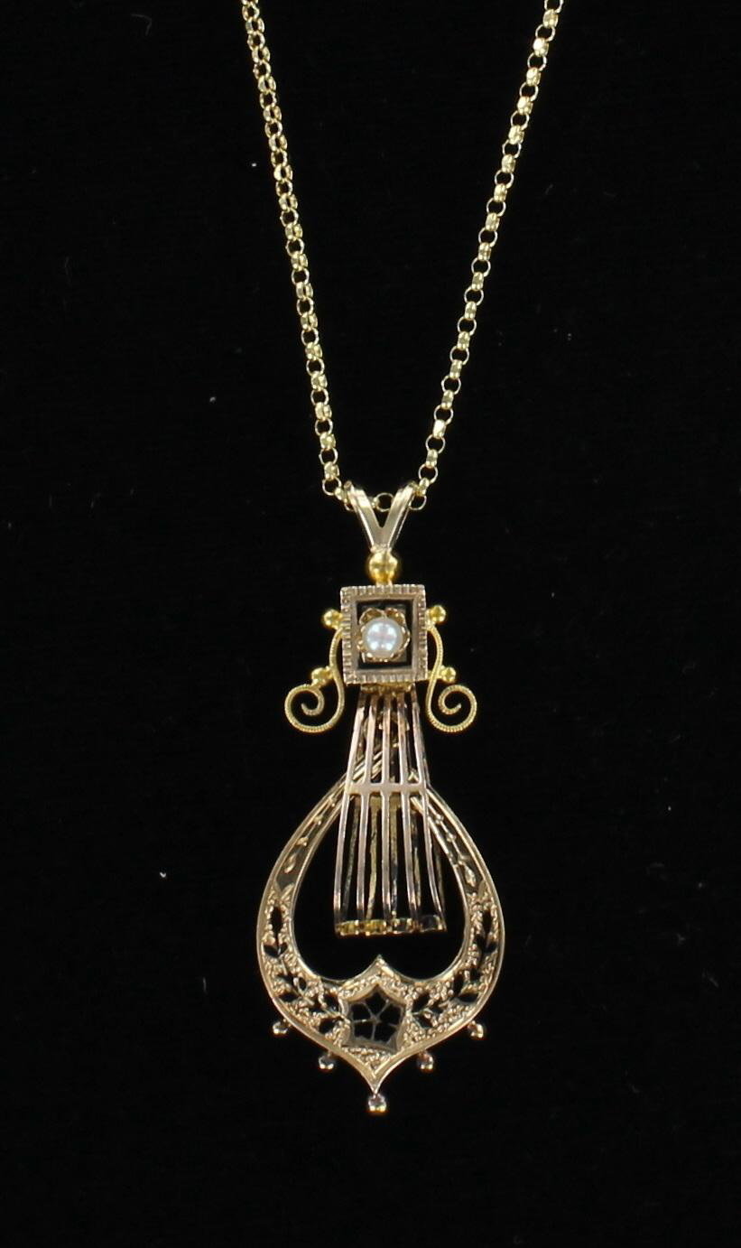 14KT ENAMEL AND PEARL LAVALIER CIRCA 1920