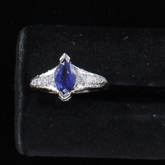 PLATINUM SAPPHIRE AND DIAMOND TACORI RING 195-4019