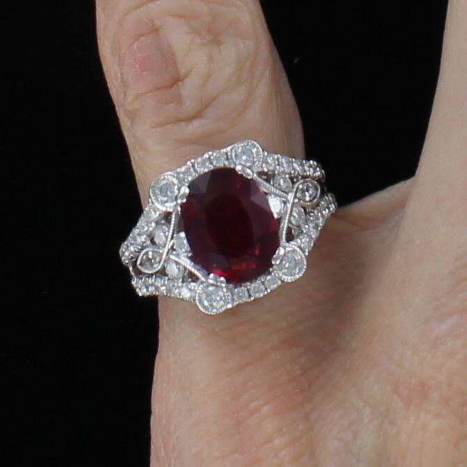 18KT 2.08 CT RUBILTE AND DIAMOND RING