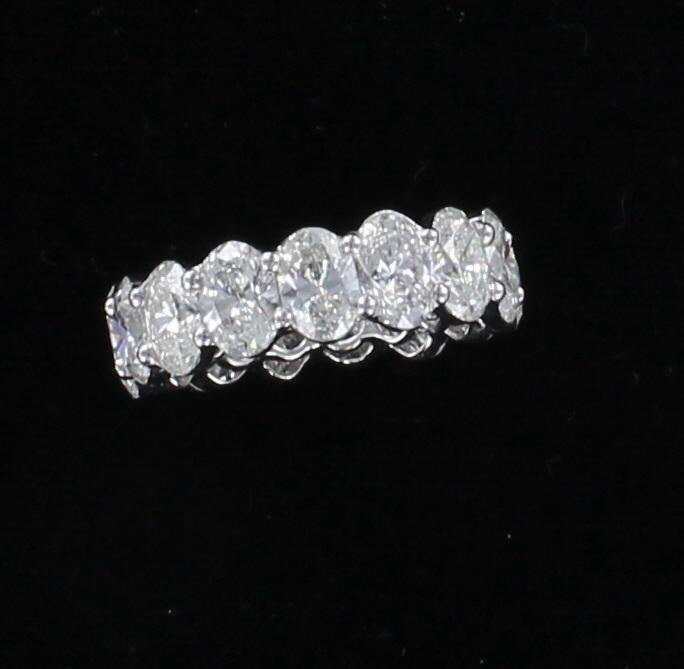 PLATINUM 11.0 CT TW OVAL DIAMOND ETERNITY BAND, SZ 6