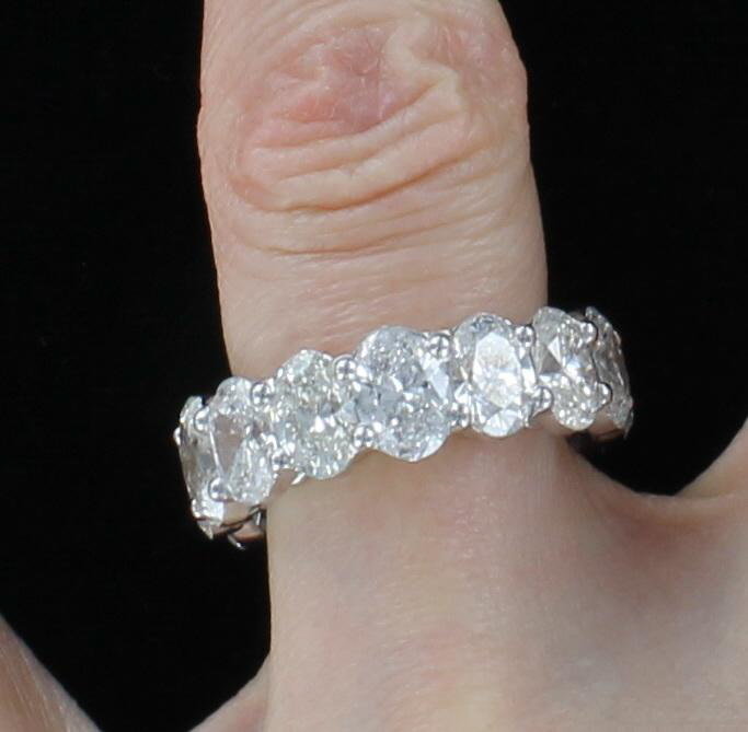 PLATINUM 11.0 CT TW OVAL DIAMOND ETERNITY BAND, SZ 6