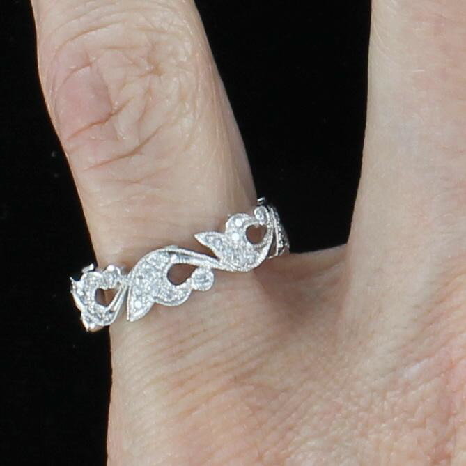 18KT DIAMOND ETERNITY BAND, SIZE 5.5